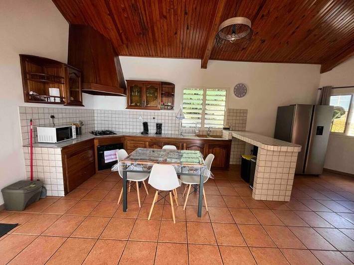 Location de vacances pour 12 personnes, avec jardin ainsi que piscine et terrasse à Les Trois-Bassins - 3