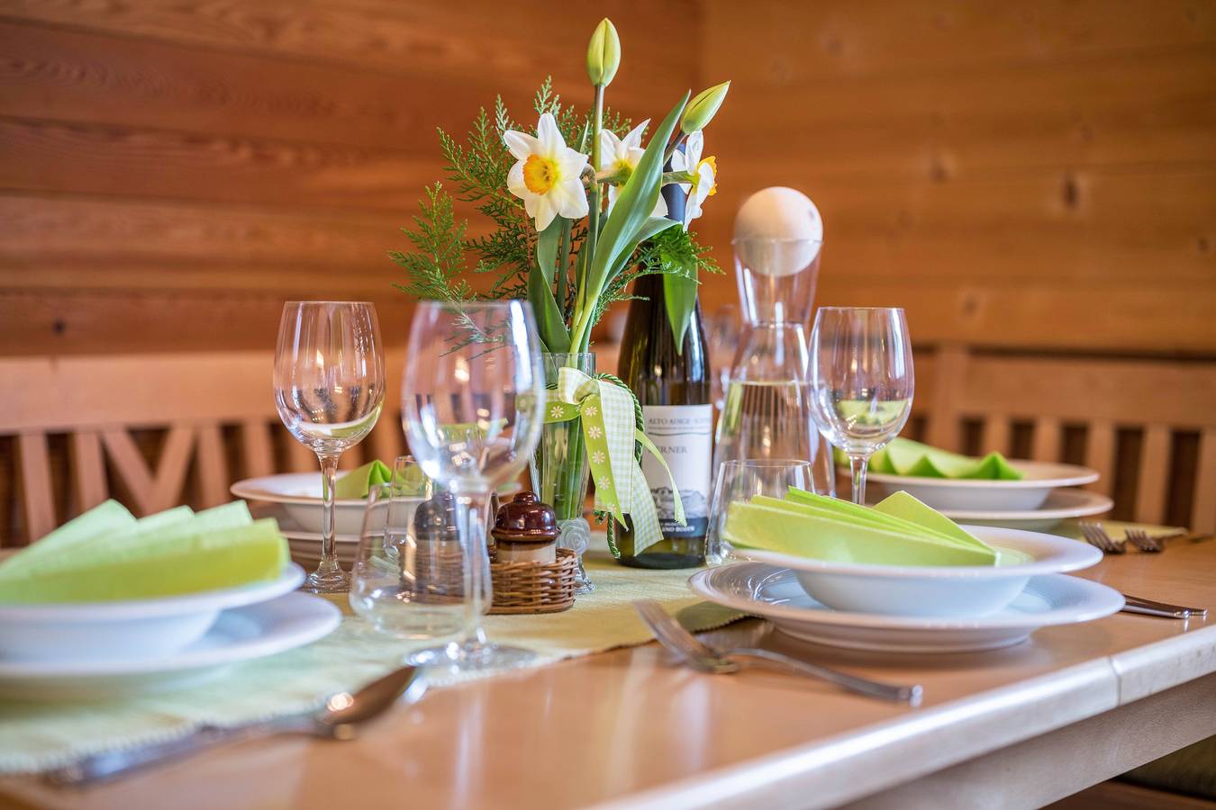 Entire apartment, Apartment "Ferienhaus Pichlerhof" with Mountain View, Shared Garden & Wi-Fi in Pfunders, Vintl