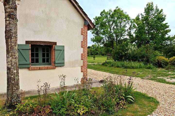 Location de vacances pour 10 personnes, avec vue ainsi que jardin et balcon à Saint-Viâtre - 2