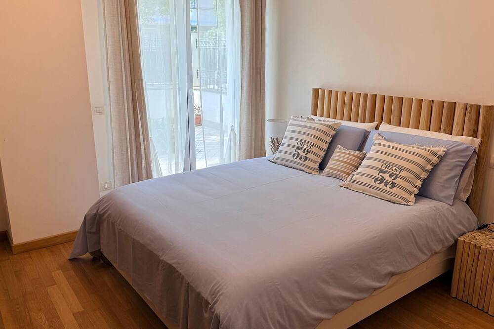 Appartement entier, 50m from the beaches with private garden and garage in Lega Navale Italiana - Sezione di Albisola, Albissola Marina