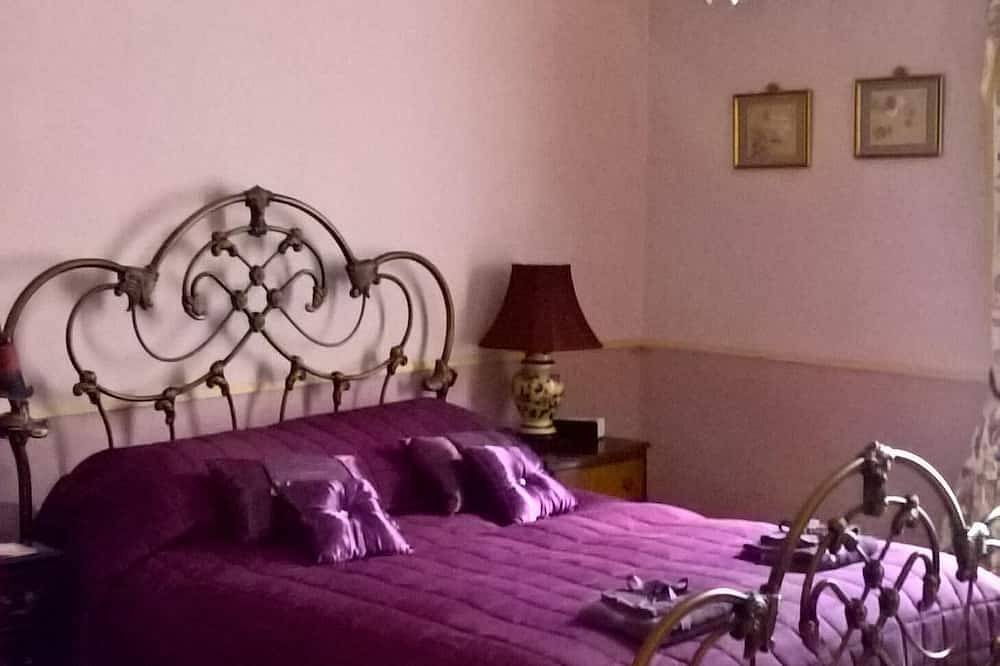 Appartement entier, Gîte très confortable, constituant un point de départ idéal pour visiter l'Auvergne. in Saint-Germain-l'Herm, Région d'Ambert