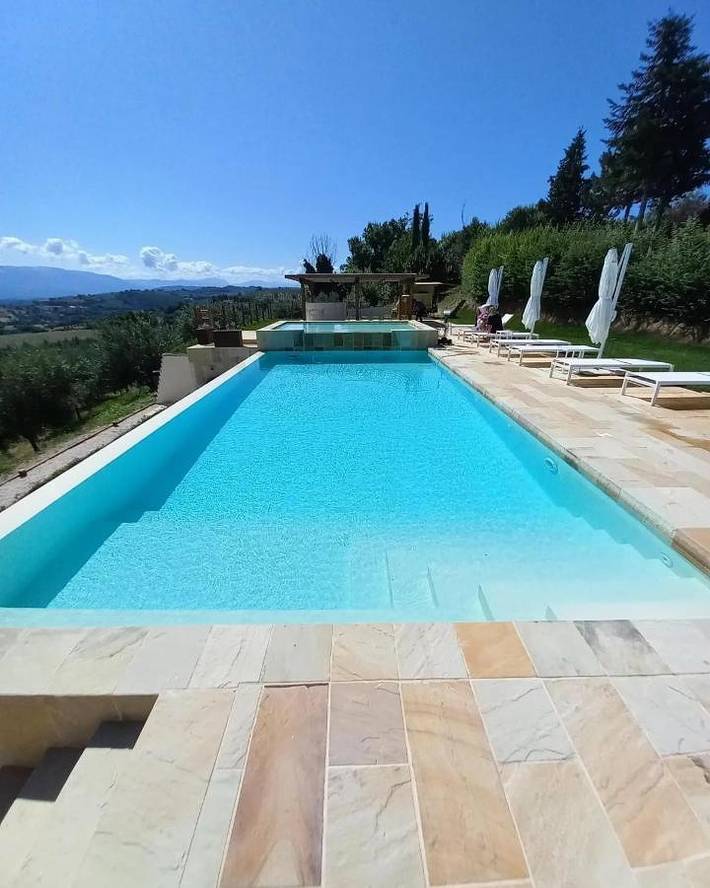 Gîte pour 4 personnes, avec jardin et sauna ainsi que piscine et vue, animaux acceptés à Bevagna - 2