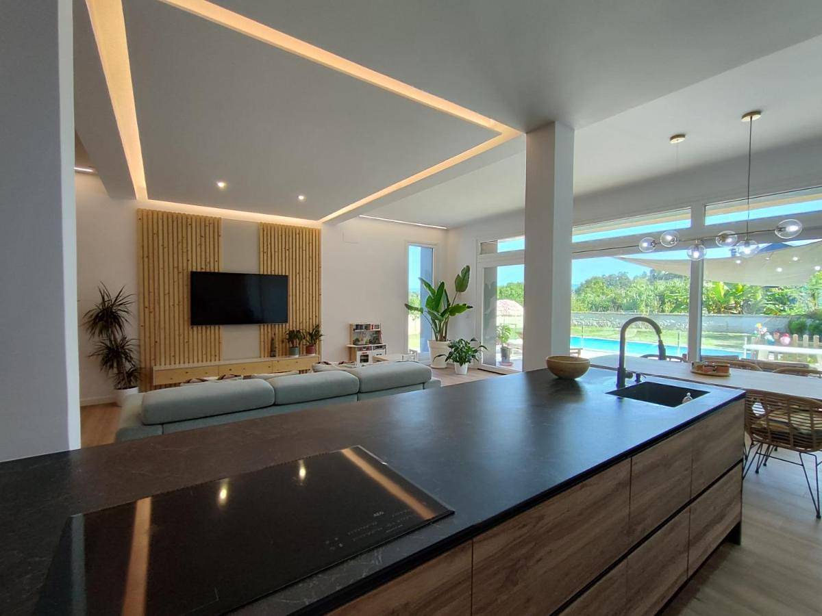 Three-Bedroom Townhouse in Cangas, Rías Baixas