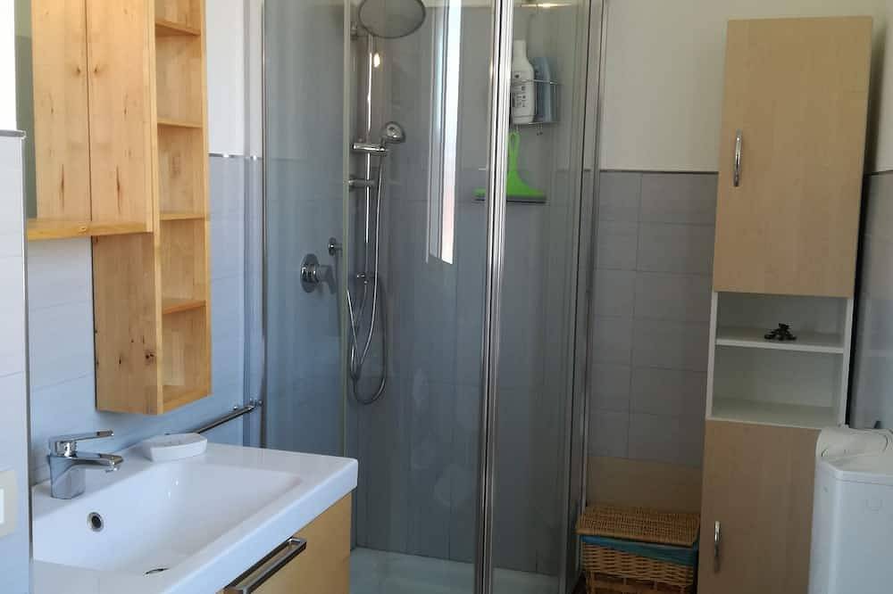 Appartamento intero, Mary Holiday House a soli 150m dalla spiaggia in Marina di Ragusa, Provincia di Ragusa
