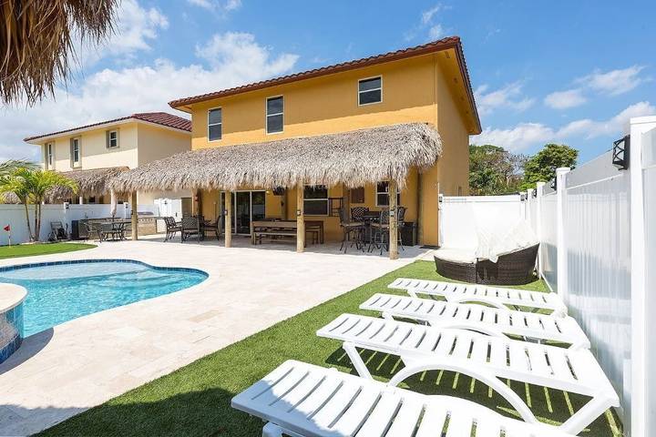 Vacation rental for 12 people, with terrace and yard in Boynton Beach