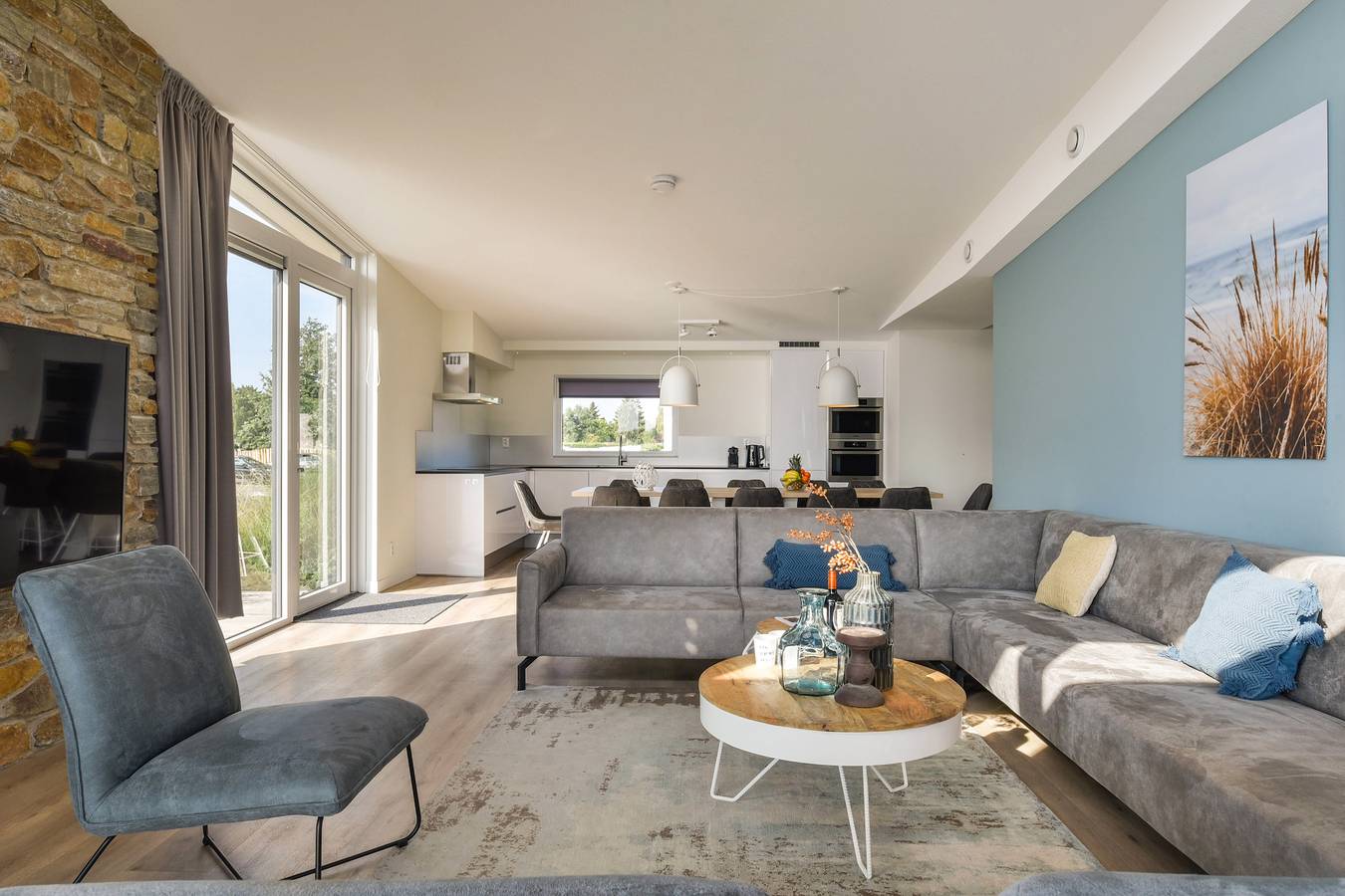 Landal Marina Resort Well — 12-persoons watervilla in Bergen (Limburg), De Maasduinen National Park