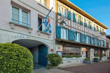 Hôtel pour 4 personnes, avec sauna et piscine ainsi que vue et jardin, animaux acceptés à Lyons-la-Forêt