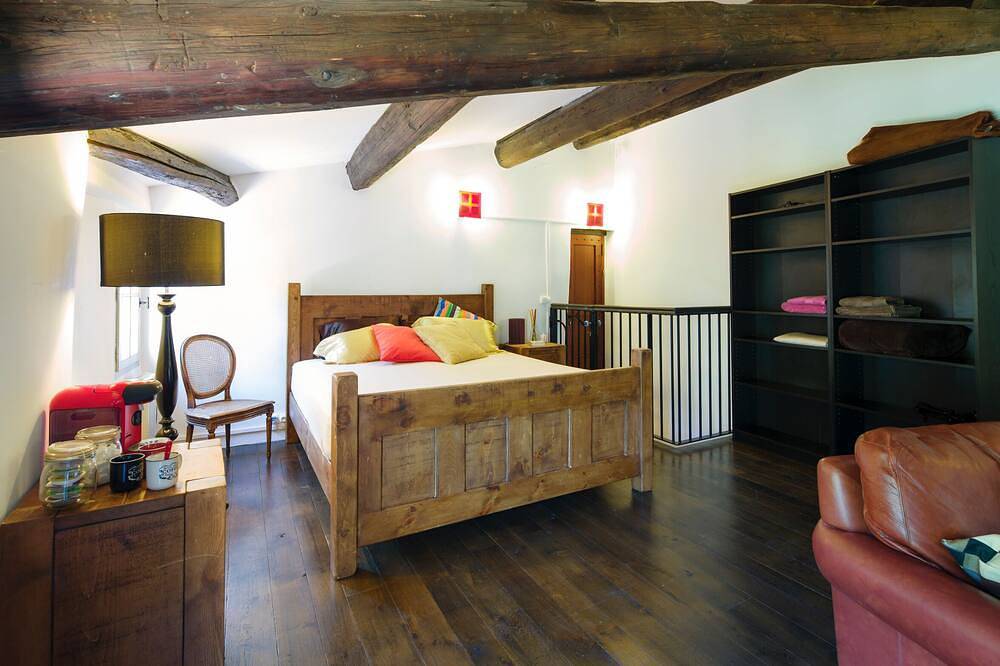 Gema de una casa rural para 5 con jardín en el corazón de la mágica St. Guilhem le Désert. in Saint-Guilhem-le-Désert, Región de Lodève