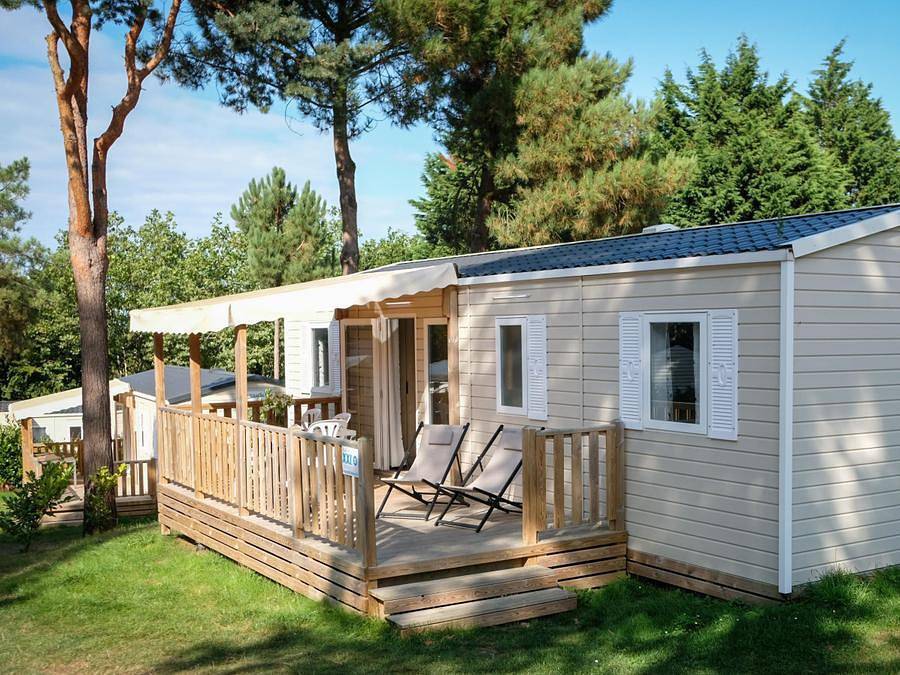 Camping Les Lacs d'Armagnac - Mobile home 8 persons - Mobil Home 78 Confort Climatise 4 Ch 1/8 persons in Bretagne-d'Armagnac, Gers