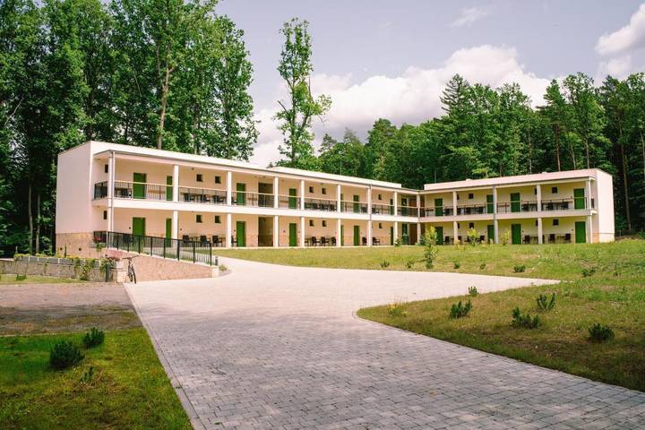 Station pour 4 personnes, avec vue et jardin, adapté aux familles à Prievidza