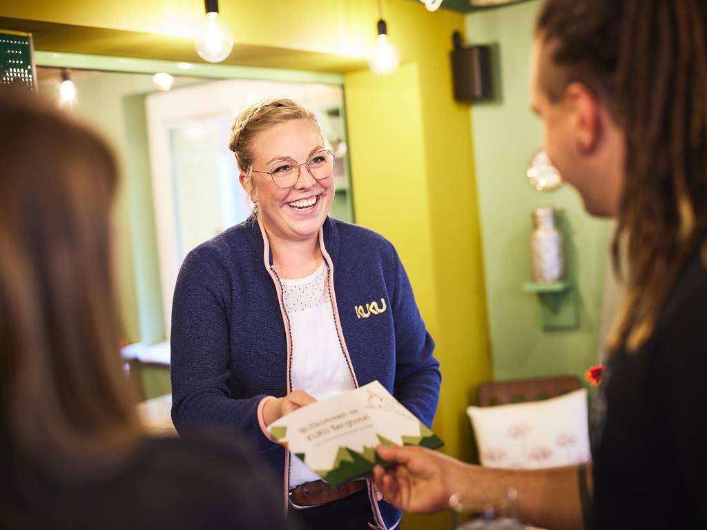 Ganze Ferienwohnung, Zimmer 2, Großes Älpler-Zimmer mit Frühstück in Grünten, Rettenberg