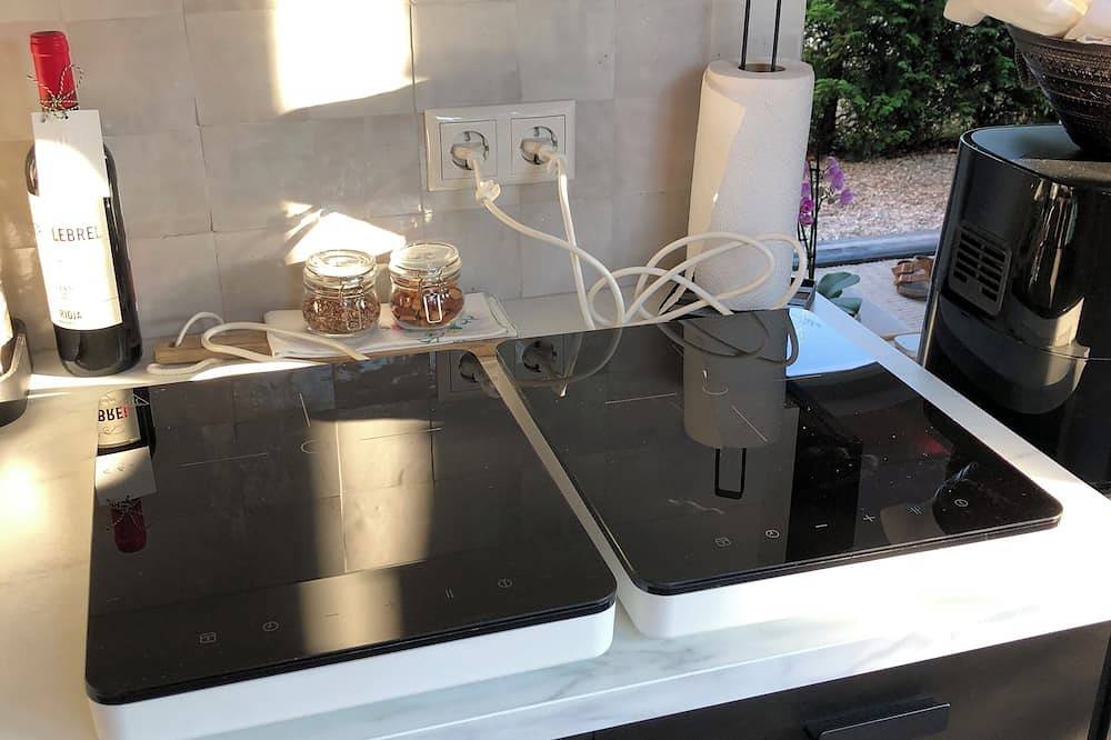 Ganze Wohnung, The Gentle Arch, Real comfort, easy access. Close to Schiphol Airport. in Aalsmeer, Nordholland