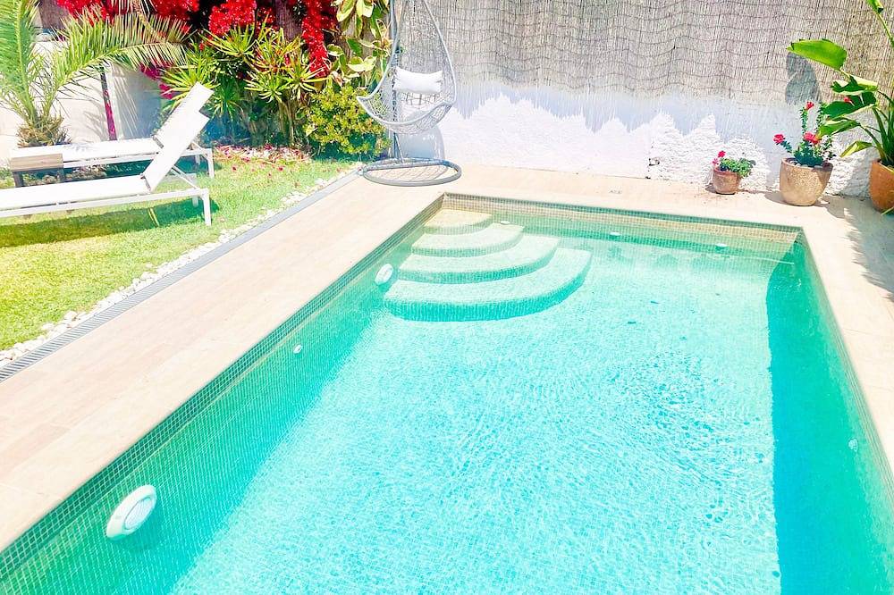 Cozy beach house with private pool 5 min walk from the beach, family-friendly in Vendrell, Costa Dorada