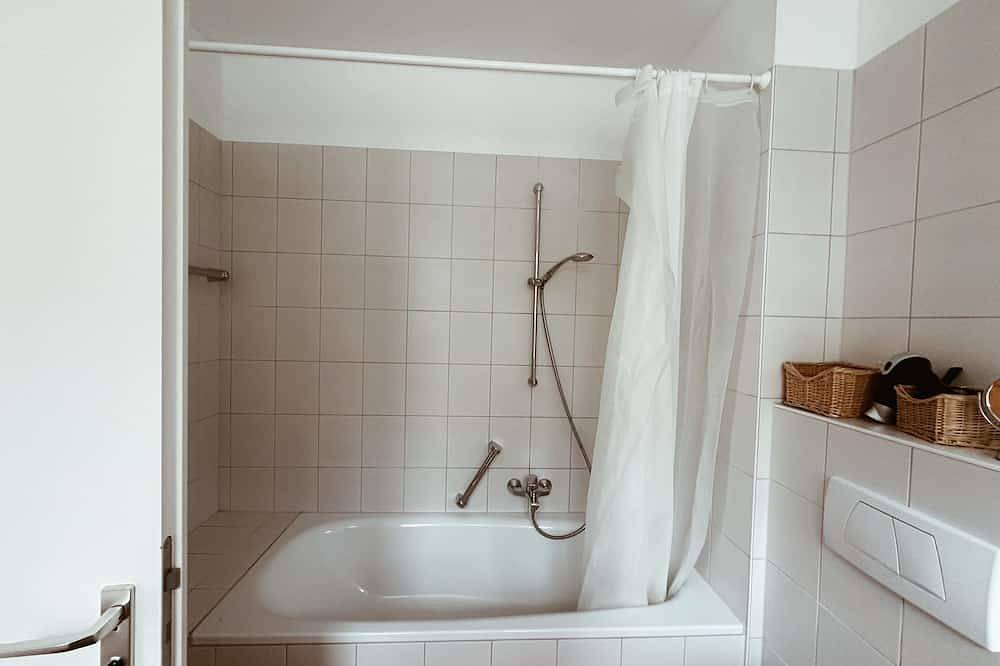 Ganze Wohnung, Ferienwohnung \"Ammersee\" am Kloster Andechs in Andechs, Ammersee