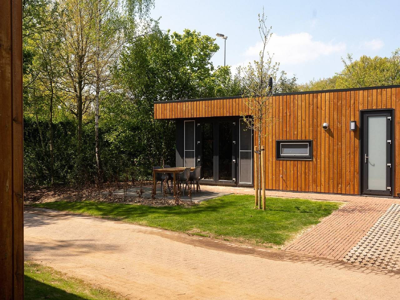 Stijlvolle eiken lodge voor 4 met zwembad in Rijssen, Sallandse Heuvelrug