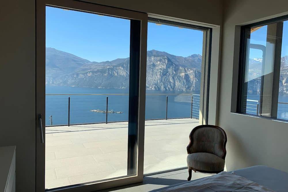 Sopralago ein Ferienhaus in Traumlage am Gardasee in Cassone di Malcesine, Malcesine