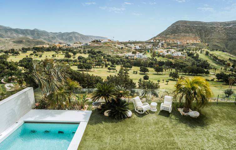 Encantador alojamiento de un dormitorio con piscina y barbacoa, a 2 km del centro de Vícar in La Envía, Vícar