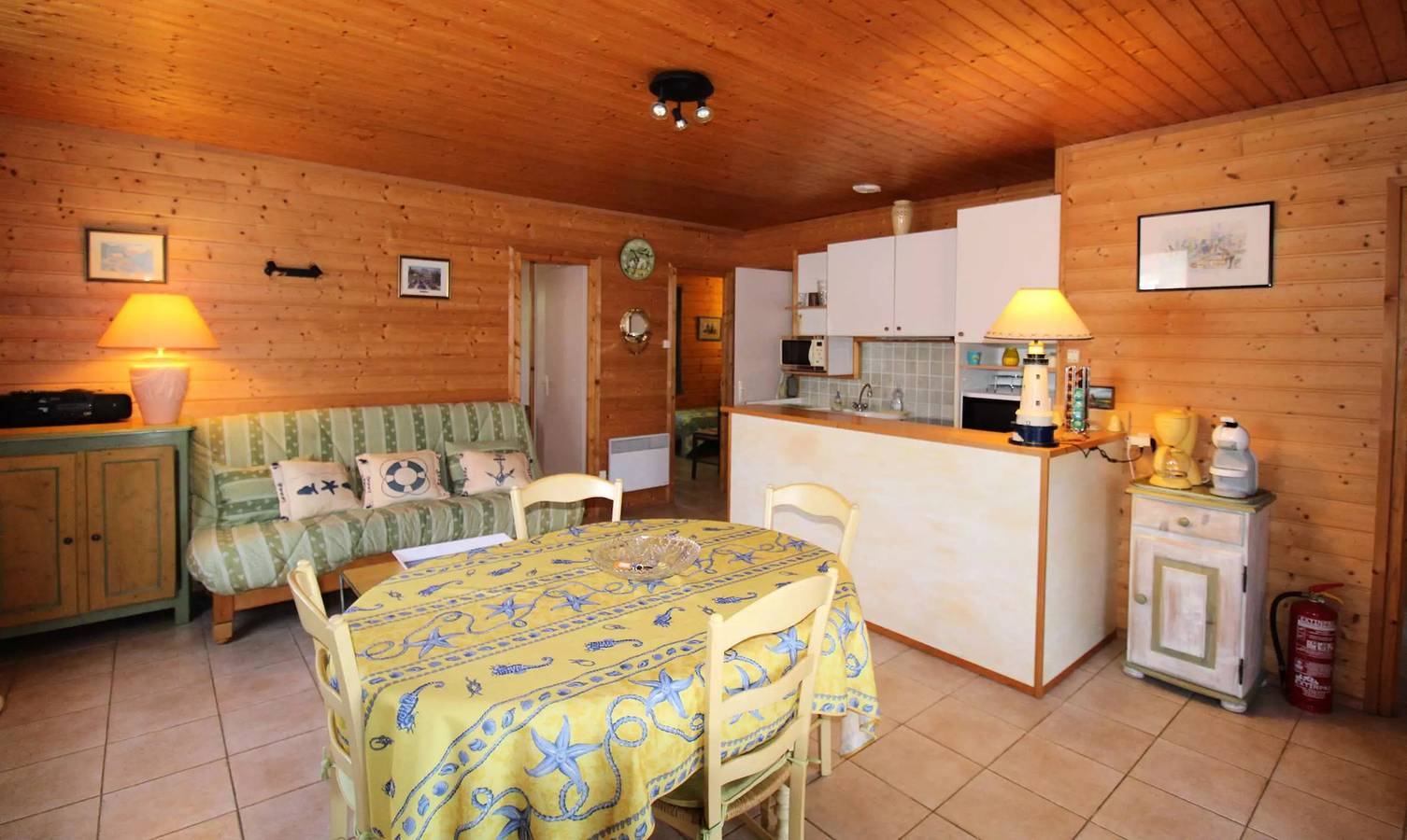 Golfe de St-Tropez - Chalet dans domaine sécurisé avec piscine in Gassin, Côte méditerranéenne (France)