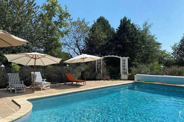 Location de vacances pour 15 personnes, avec Terrasse et Jardin dans Cussy-les-Forges