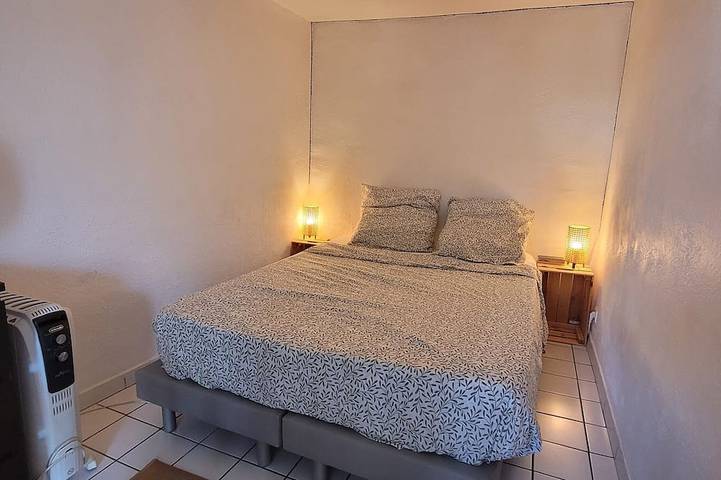 Entire apartment, Duplex Avec Terrasse sur les Toits D'aix en Provence - Avec Climatisation in Aix-en-Provence, Aix-en-Provence region