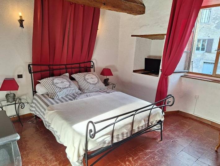 Gîte pour 4 personnes, avec Terrasse ainsi que Jardin et Vue à Malves-en-Minervois