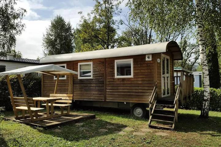 Gîte pour 2 personnes, avec piscine