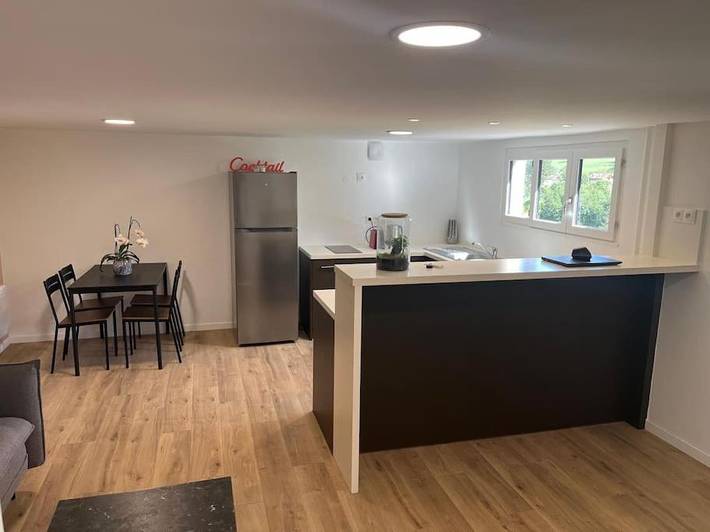 Apartamento de vacaciones para 4 personas, con vistas además de jardín y terraza - 1