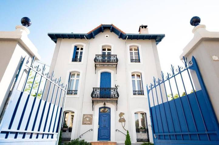 Appartement de vacances pour 2 personnes, avec piscine ainsi que jardin et vue