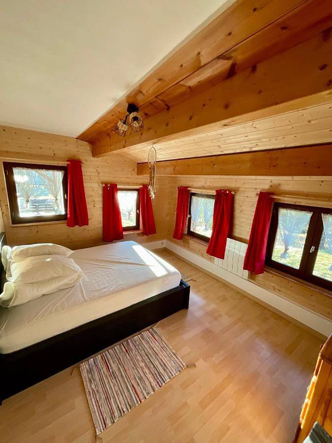 Gîte pour 4 personnes, avec vue et jardin à La Roche-des-Arnauds - 3