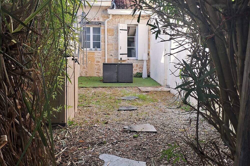 Maison centre ville La Brède avec jardin in La Brède, Région de Bordeaux