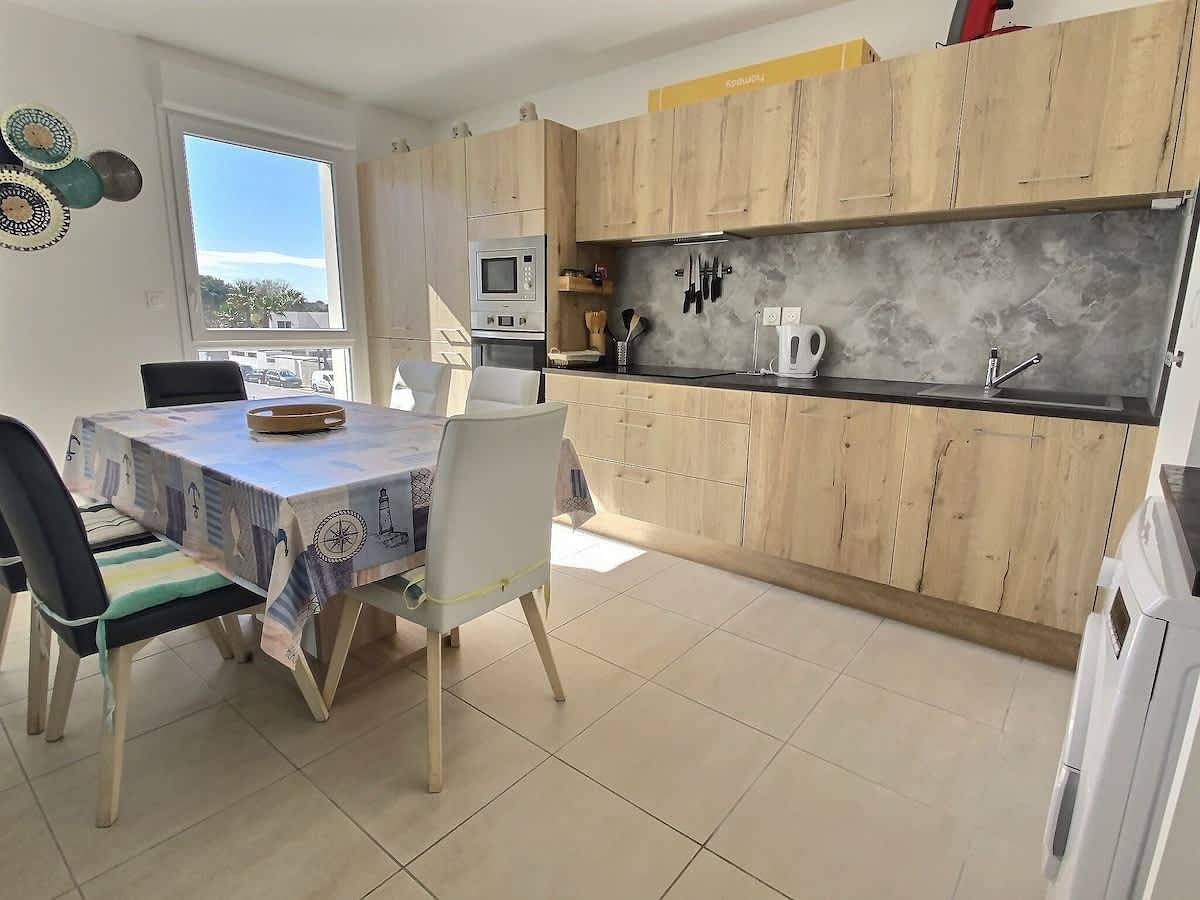 Entire apartment, Loggia Verde -Cosy apartment with terrasse 450m fr in Sérignan, Côte d'Améthyste
