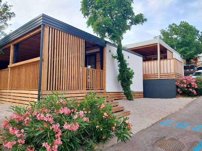 Ferienwohnung für 6 Personen, mit Balkon/Terrasse und Pool in Selce