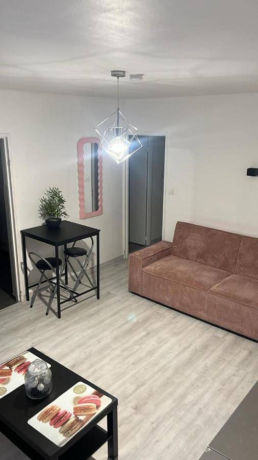 Gîte pour 2 personnes à Bron