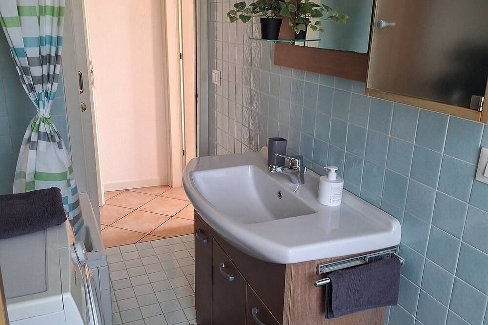 Entire apartment, Charming 1-bedroom apartment with Ac, Wifi in delightful Mirano in Mirano, Venice Province