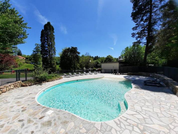 Location de vacances pour 5 personnes, avec piscine et terrasse à Marcillac-la-Croisille - 3