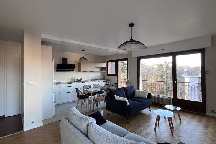Entire apartment, Bright apartment with balcony in Annecy in Meythet, Annecy (commune)