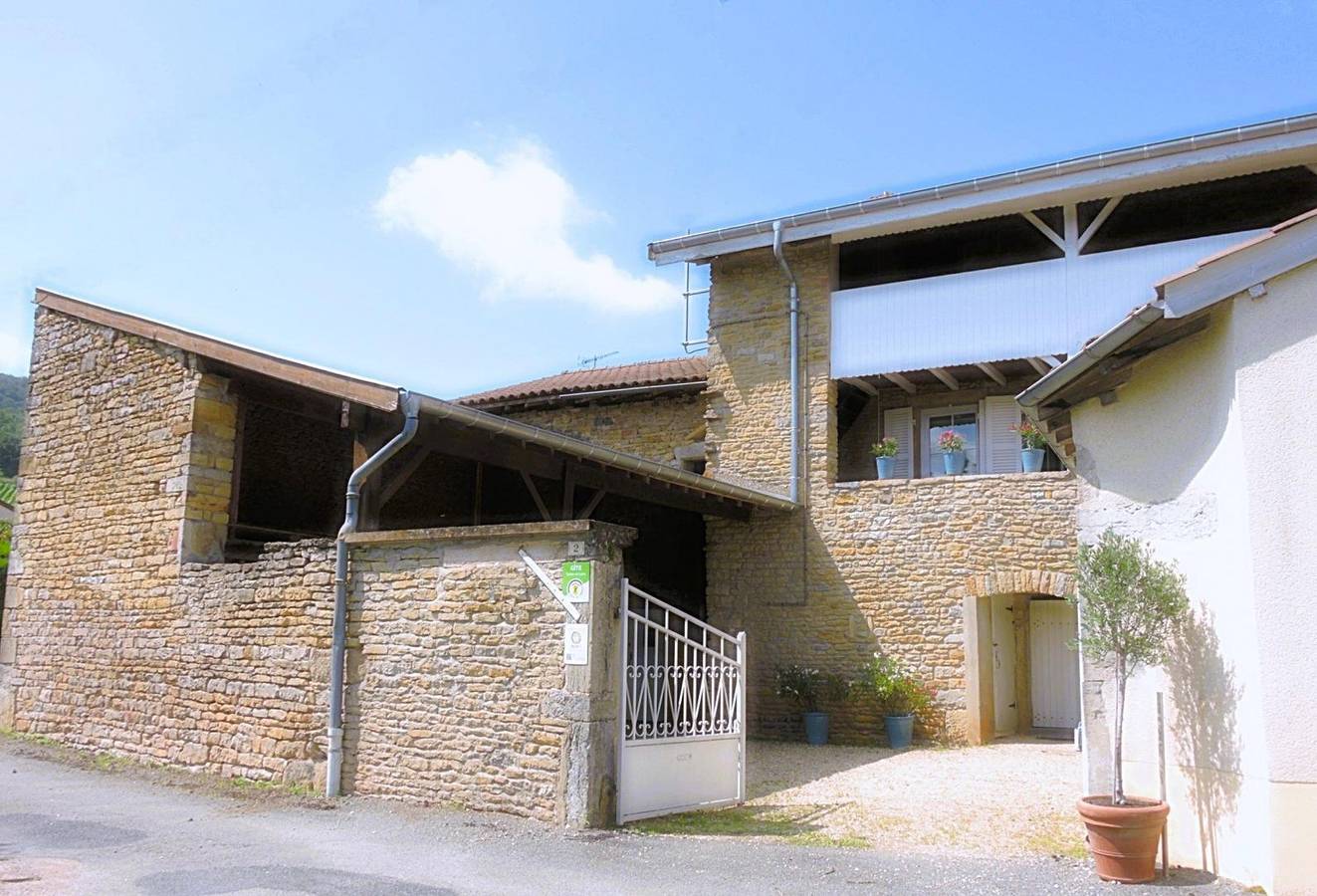 Gîte für 4 Personen mit Terrasse in Sologny, Mâcon und Umgebung