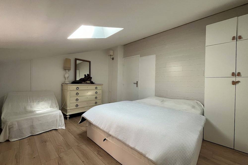 Ganze Wohnung, Herrlicher Meerblick und direkter Strandzugang in La Londe-les-Maures, Parc national Port-Cros