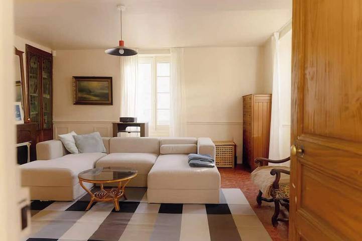Location de vacances pour 11 personnes, avec Terrasse et Jardin dans Champlost