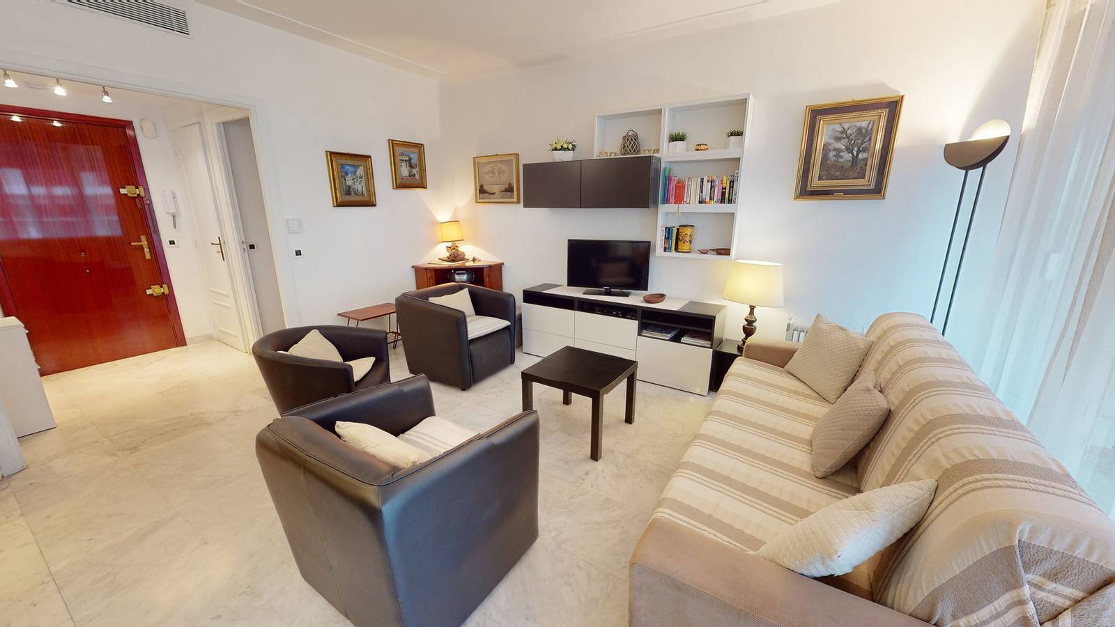 Hel ferielejlighed, Giotto - Large 2-room apartment near the sea and the center with terrace and private garage (34M) in Menton, Nice og omegn