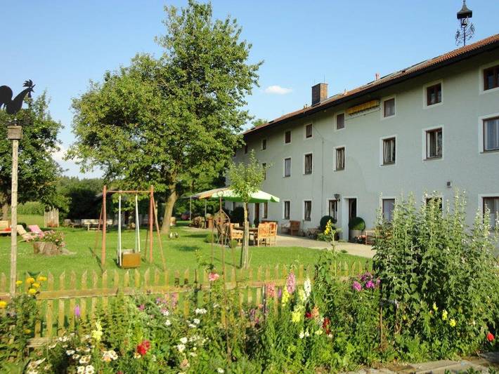 Lehnecker Ferienwohnungen - Appartementzimmer Nr. 10 in Neuötting, Landkreis Altötting