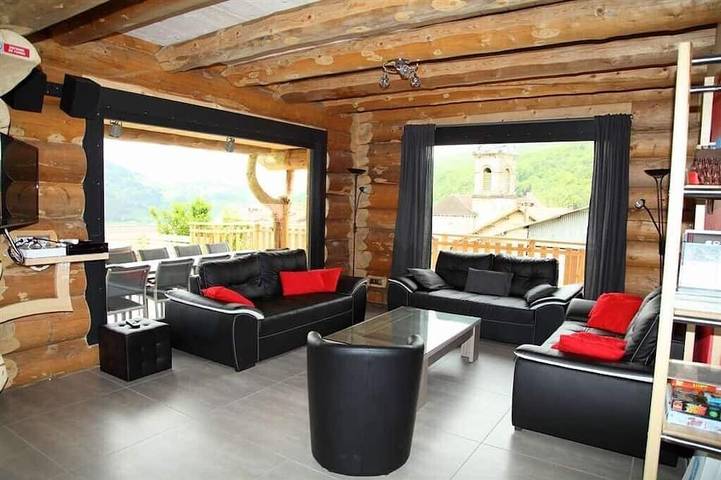 Gîte pour 10 personnes, avec jardin et jacuzzi à Rencurel - 2