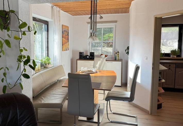 Ferienwohnung für 4 Personen, mit Balkon und Terrasse sowie Garten und Ausblick in Treuchtlingen