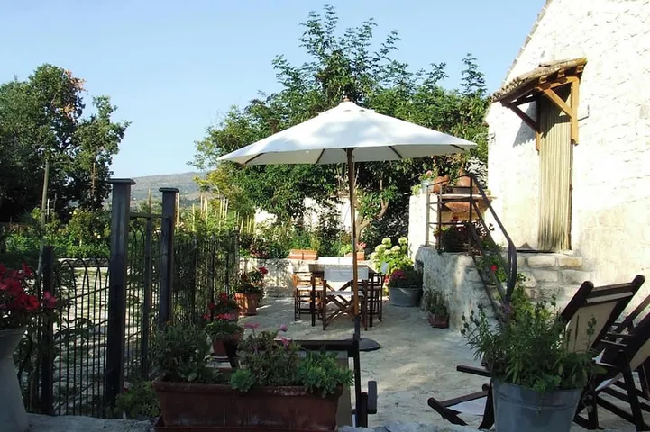 Holiday apartment for 2 people, with balcony and garden, with pets - 1