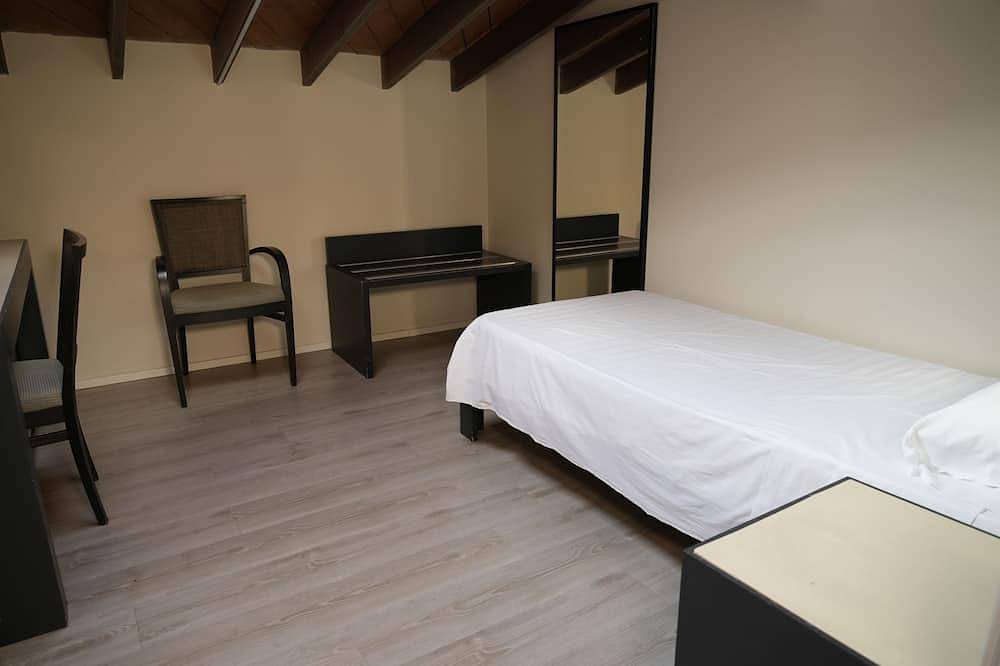 Viscuso House At Castle No. 2 in Aci Castello (Borgo), Aci Castello