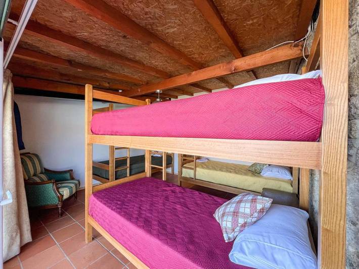 Gîte pour 2 personnes, avec jardin ainsi que piscine et terrasse à Vila Praia de Ancora - 4