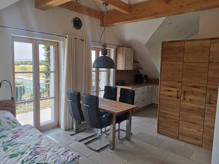 Ferienwohnung für 4 Personen, mit Balkon und Garten sowie Ausblick in Weißenburg in Bayern - 3