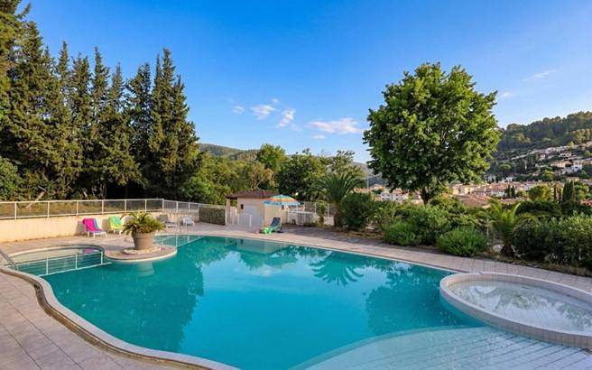 Chalet pour 5 personnes, avec Terrasse et Piscine