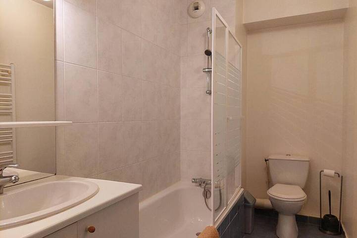 Gîte pour 2 personnes, avec balcon dans Casino De Brides Les Bains - 2