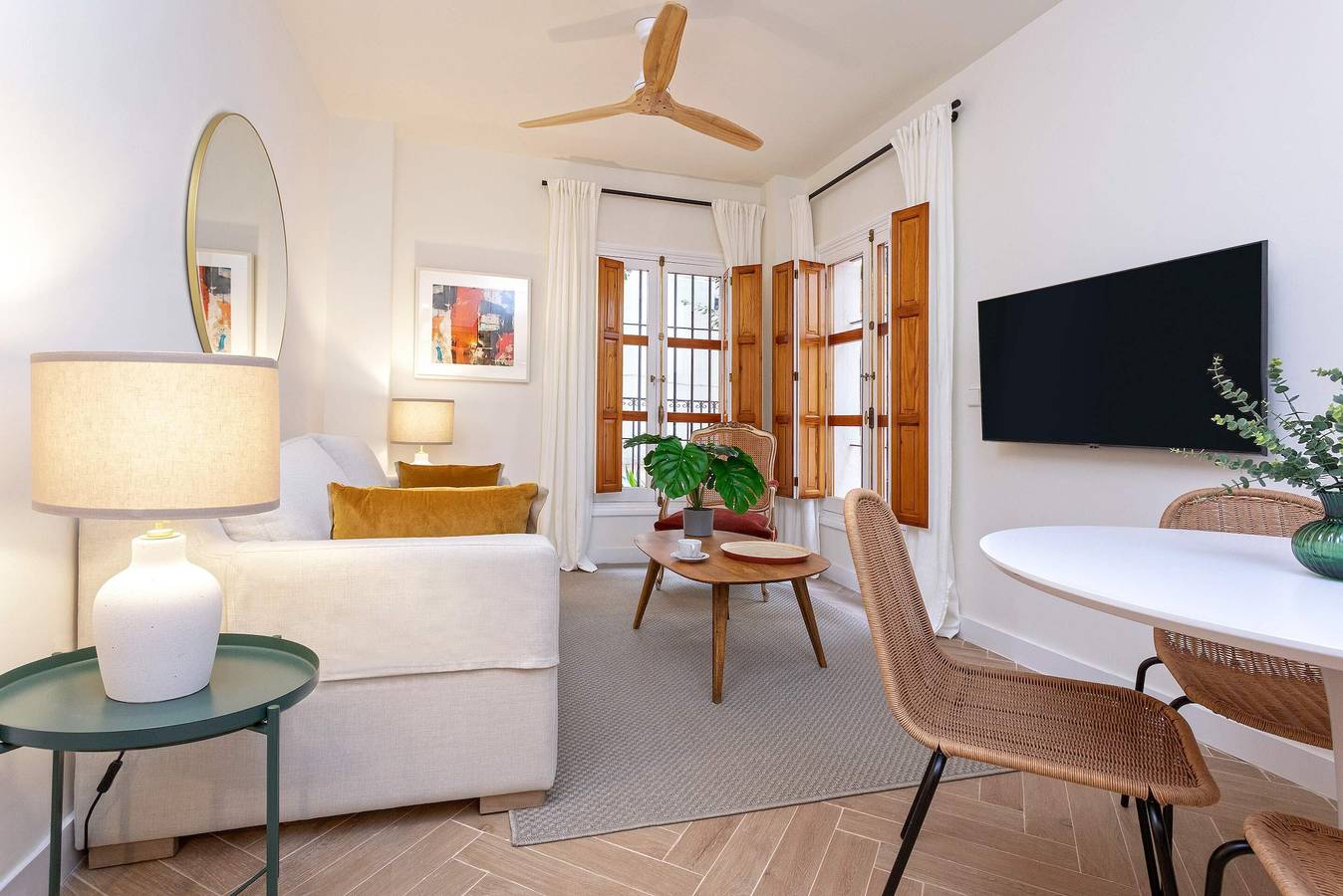Entire apartment, Bright apartment in Seville. Plaza Santa Cruz in Casco Antiguo, Sevilla
